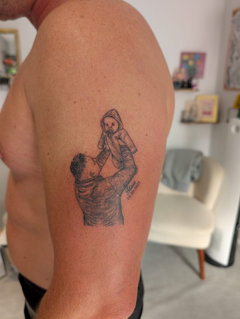 PXL_20250927_112724849.MP tattoo by Leanne at Kimmer Ink Tattoo Studio in Eastleigh, Hampshire.